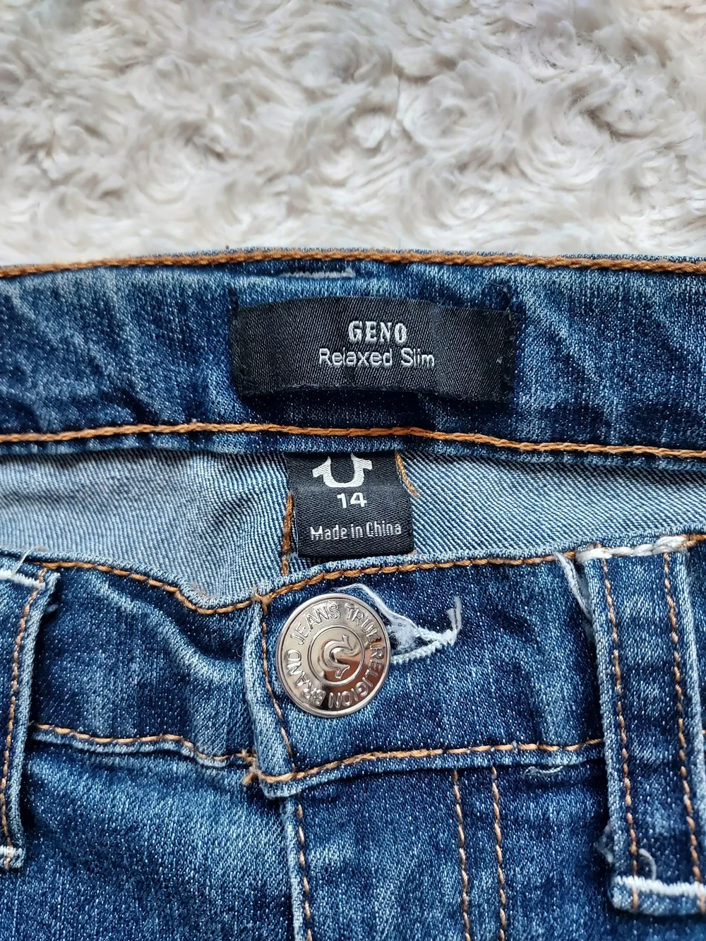 True Religion Geno Relaxed Slim Straight Leg Jeans Dark Indigo Wash Comfy Casual
